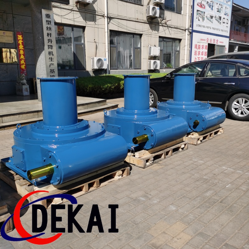 定制鋼廠(chǎng)用二次包絡(luò)減速機(jī)A500